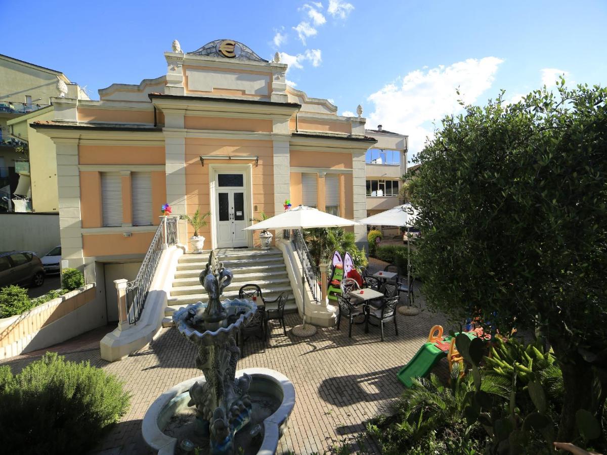 Hotel B&B Euro Cattolica Dış mekan fotoğraf