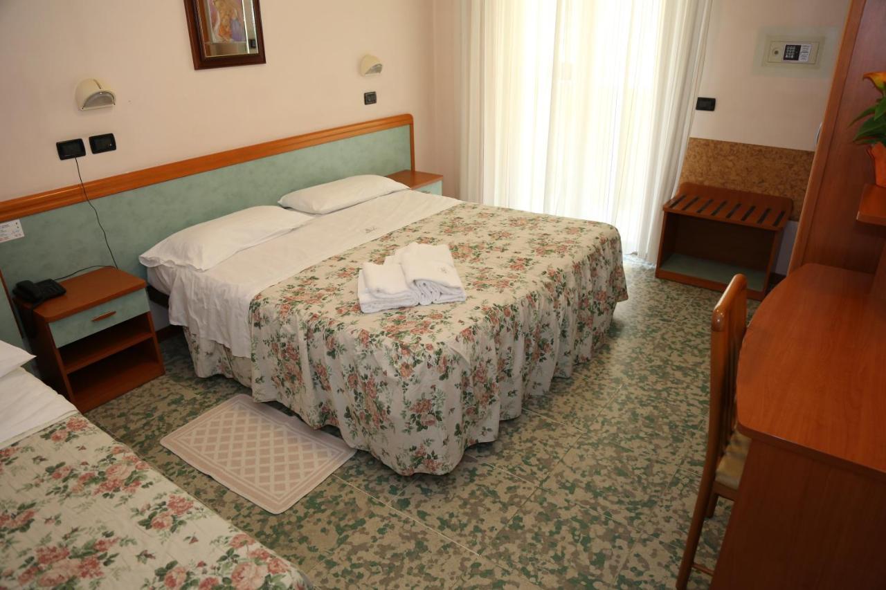 Hotel B&B Euro Cattolica Dış mekan fotoğraf