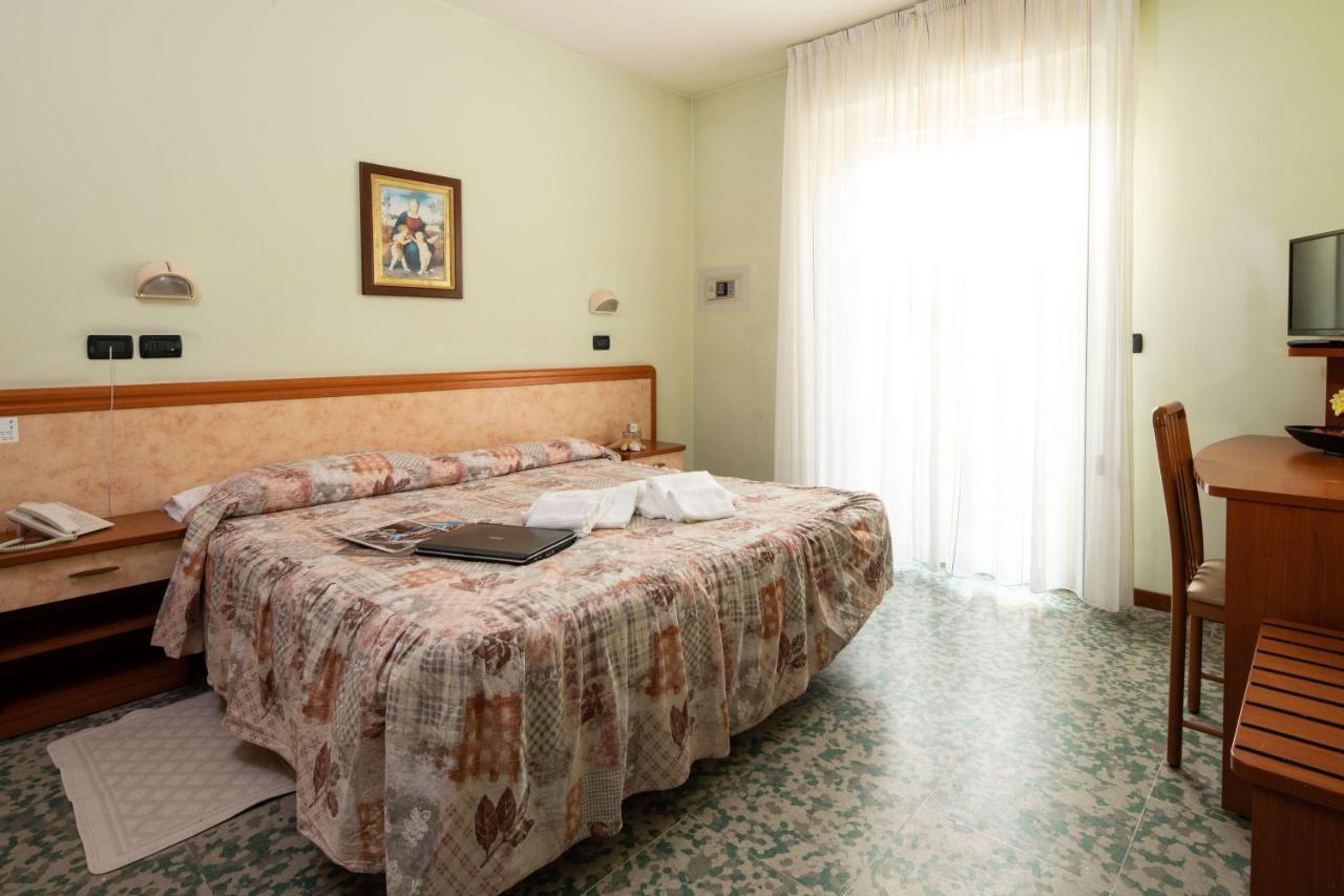 Hotel B&B Euro Cattolica Dış mekan fotoğraf